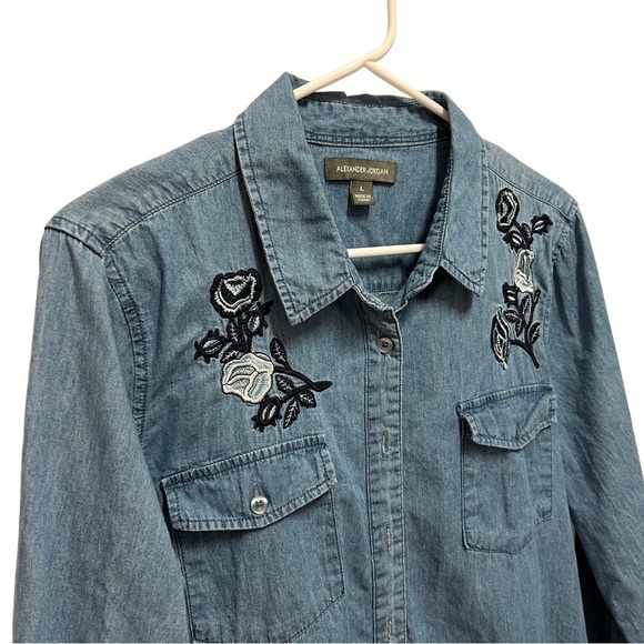 ALEXANDER Jordan Denim Button Down Embroidered Roses Blouse, Size Large - Picture 3 of 11